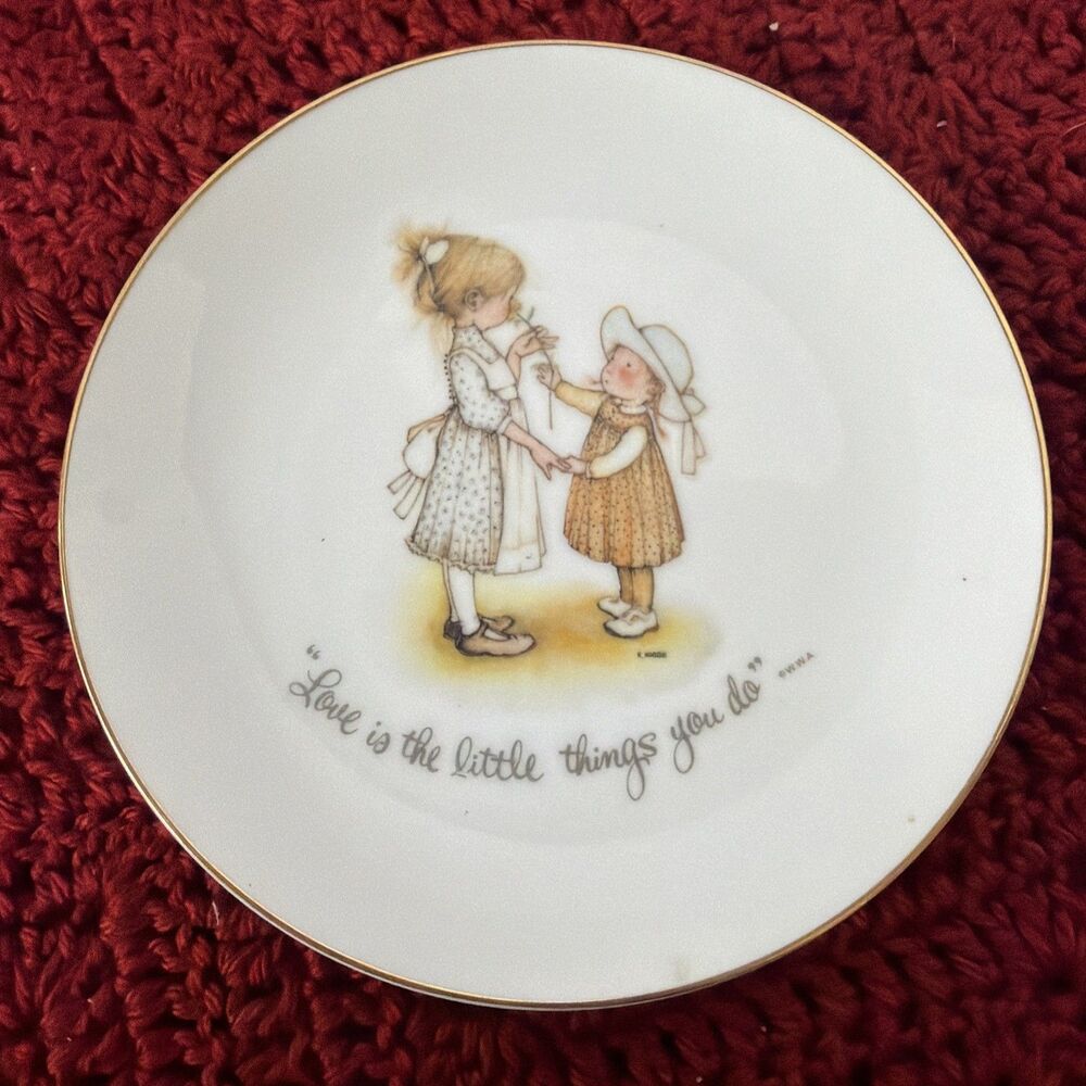 Holly Hobbie Plate "Love is the little things you do" Japan Cottagecore